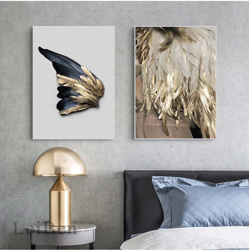 Détail de la peinture sur toile ailes d'ange en plume d'or