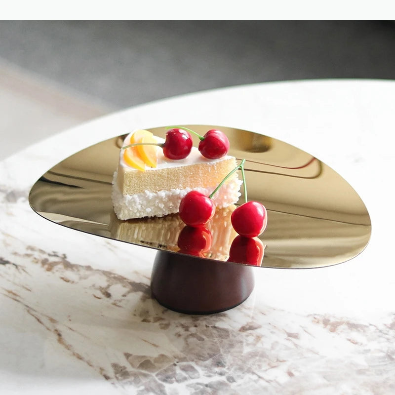 support gâteau or brun moderne élégant lisse brillant minimaliste restaurant decoration