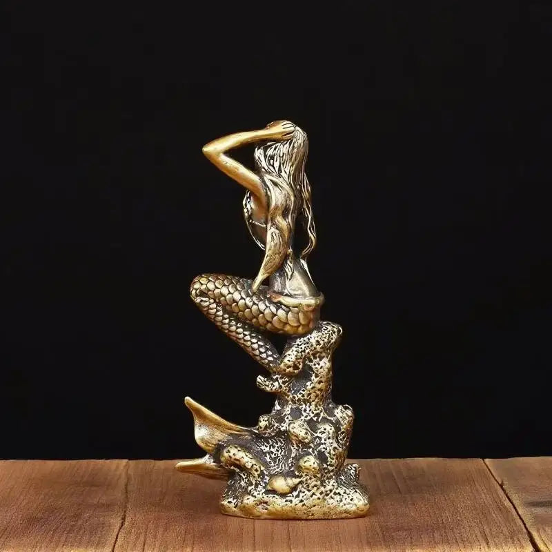 statue sirène dorée détails texturés base motif corail décoration chambre fille conte fées