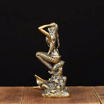 statue sirène dorée détails texturés base motif corail décoration chambre fille conte fées
