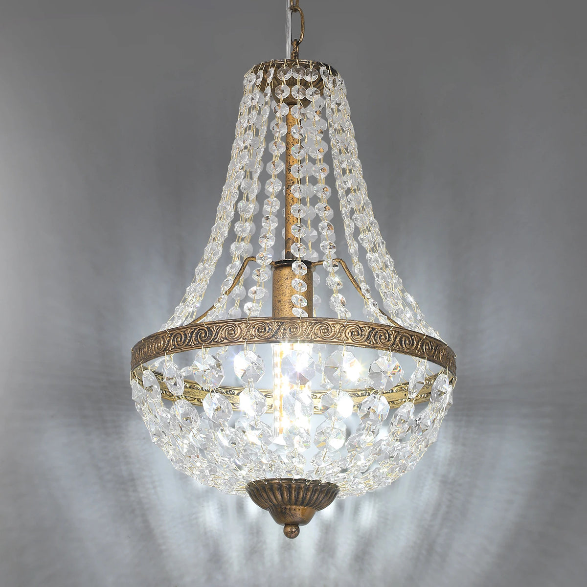 lustre suspendu cristal doré vintage classique luminaire salon salle manger intérieur