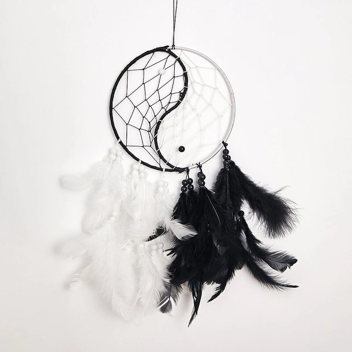 attrape rêves yin yang noir blanc plumes ethnique boho chic corde