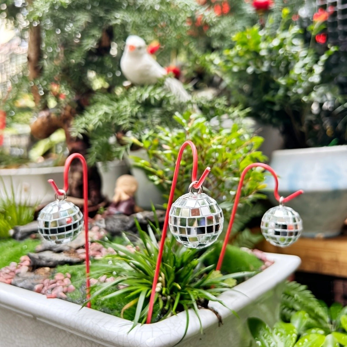 décorations extérieures boules argentées facettes réfléchissantes modernes crochetées set paysagiste jardin féerique
