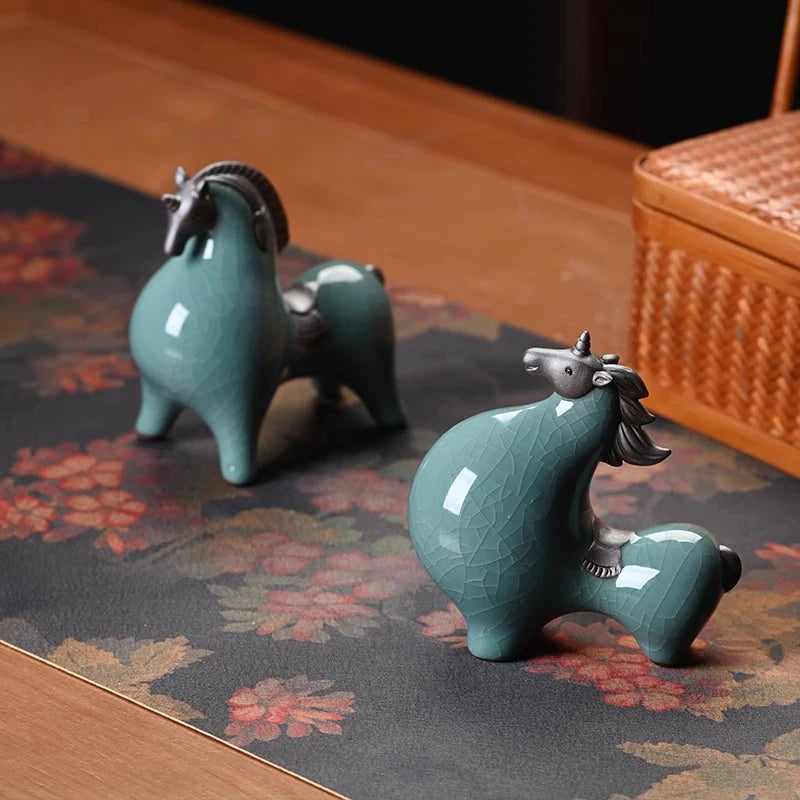 décoration céramique chevaux figurines couleur vert rouge gris minimaliste asiatique nouveau classique post moderne