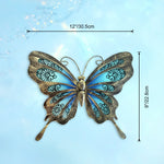 Papillon mural éclairé par la lumière naturelle dans un intérieur