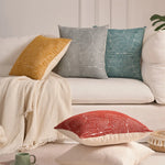 housse coussin carré brodé géométrique moderne polyester coton bleu rouge jaune gris blanc decoration