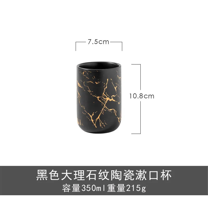 ensemble salle bain moderne blanc doré marbre veines élégant pompe tasse dents support savon