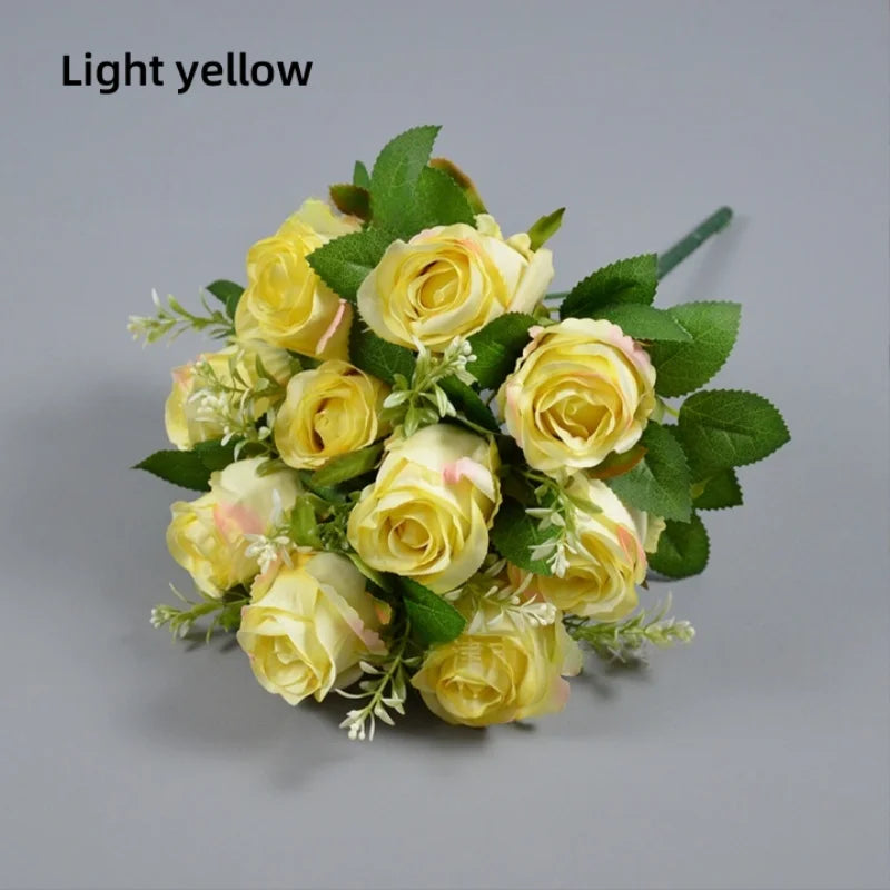 bouquet roses artificielles soie couleurs variées feuilles vertes modernes élégantes intérieur extérieur