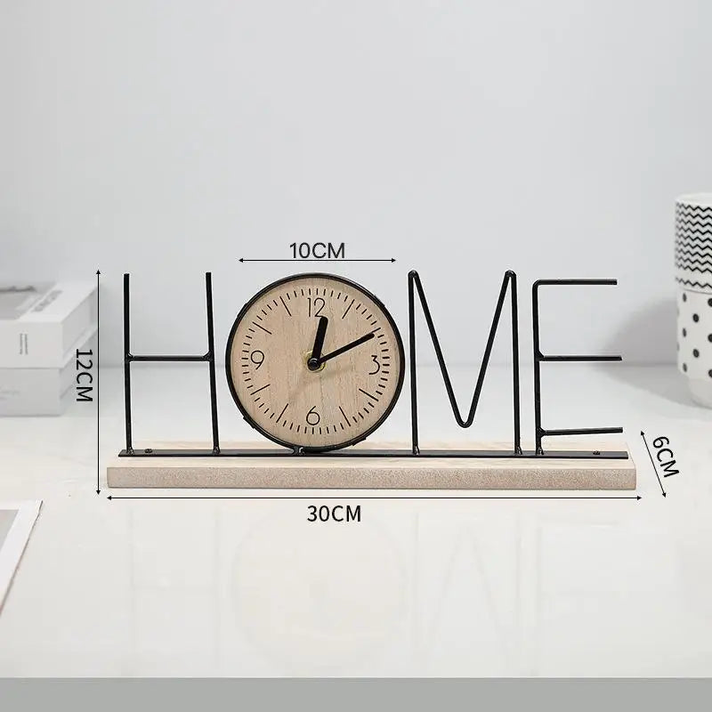 horloge murale LOVE minimaliste bois clair noir décoration moderne chambre salon