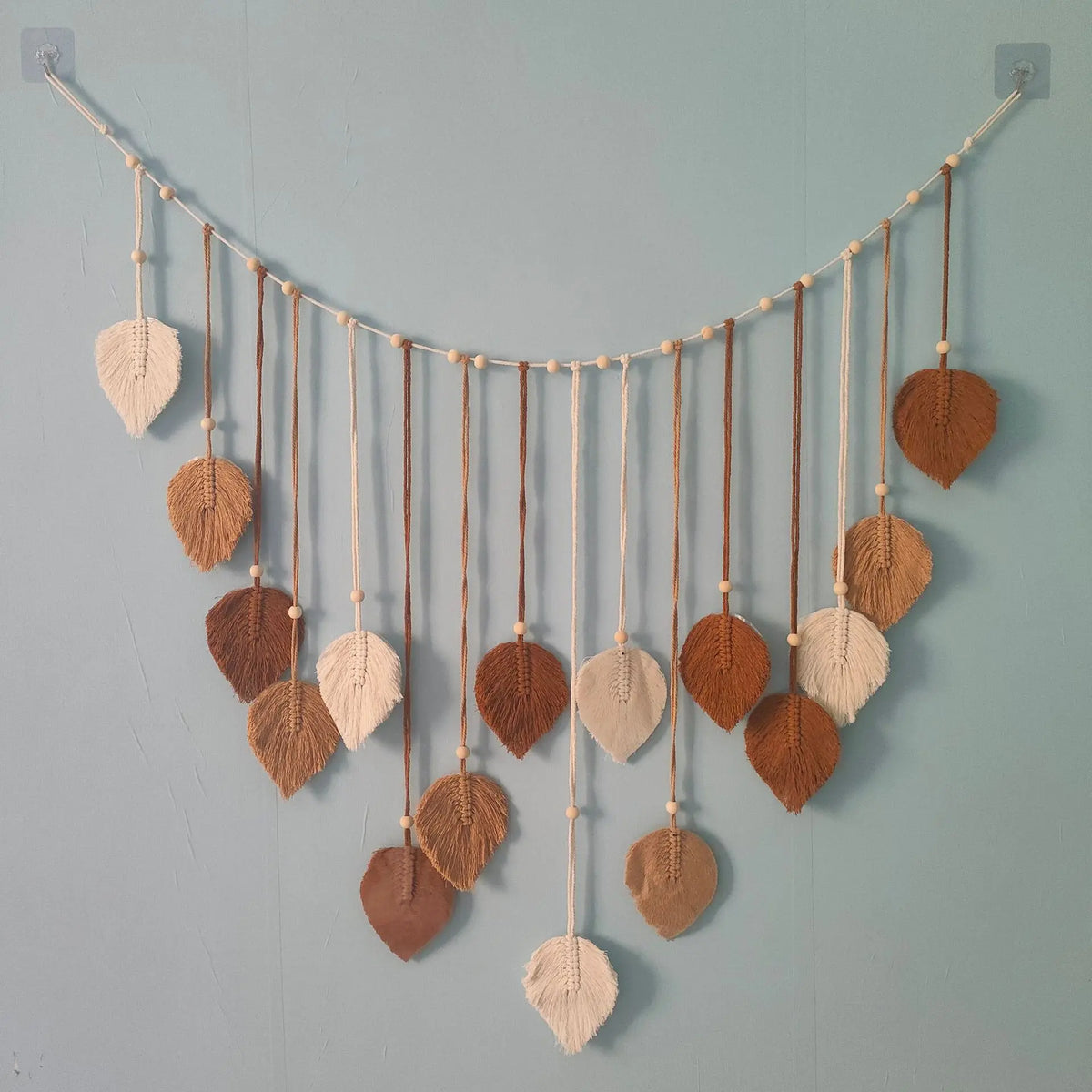 guirlande feuilles tissées boho vert blanc marron rose clips artisanal salon chambre