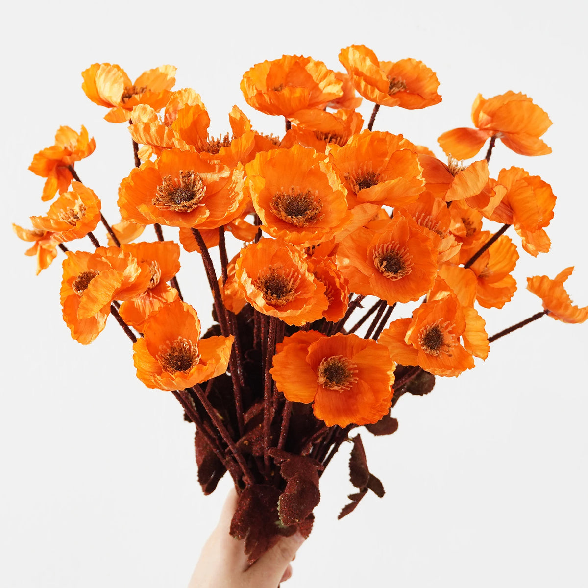 bouquet fleurs artificielles rouges oranges jaunes modernes décoration maison événements occasions spéciales soie opaque