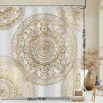 rideau douche boho chic mandala blanc doré motifs floraux anneaux métalliques 180x180cm