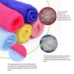 gants massage peau exfoliation tissu texture moderne bleu rose vibrant absorption rapide