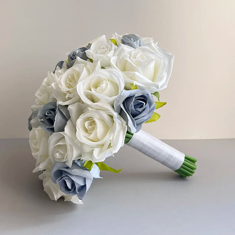 bouquets roses artificielles mariage blanc bleu gris classique élégant demoiselles honneur égliseDecorationOccasionFleursArtificielles