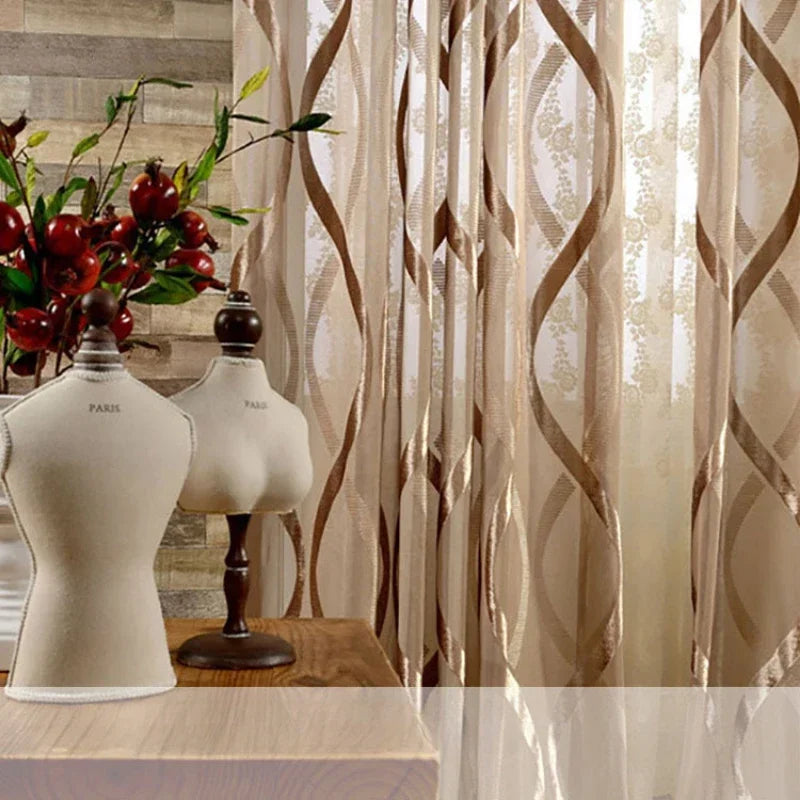 rideau polyester semi transparent moderne rayures ondulées beige marron clair intérieur maison
