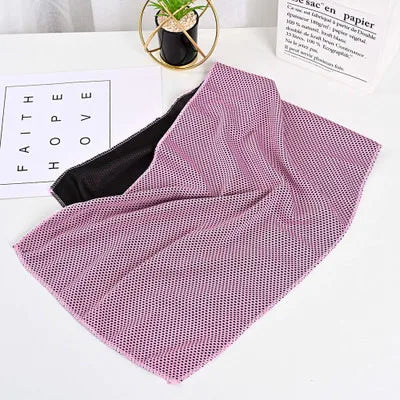 serviette sport bleu clair maille fine points noirs séchage rapide absorption élevée lavable machine