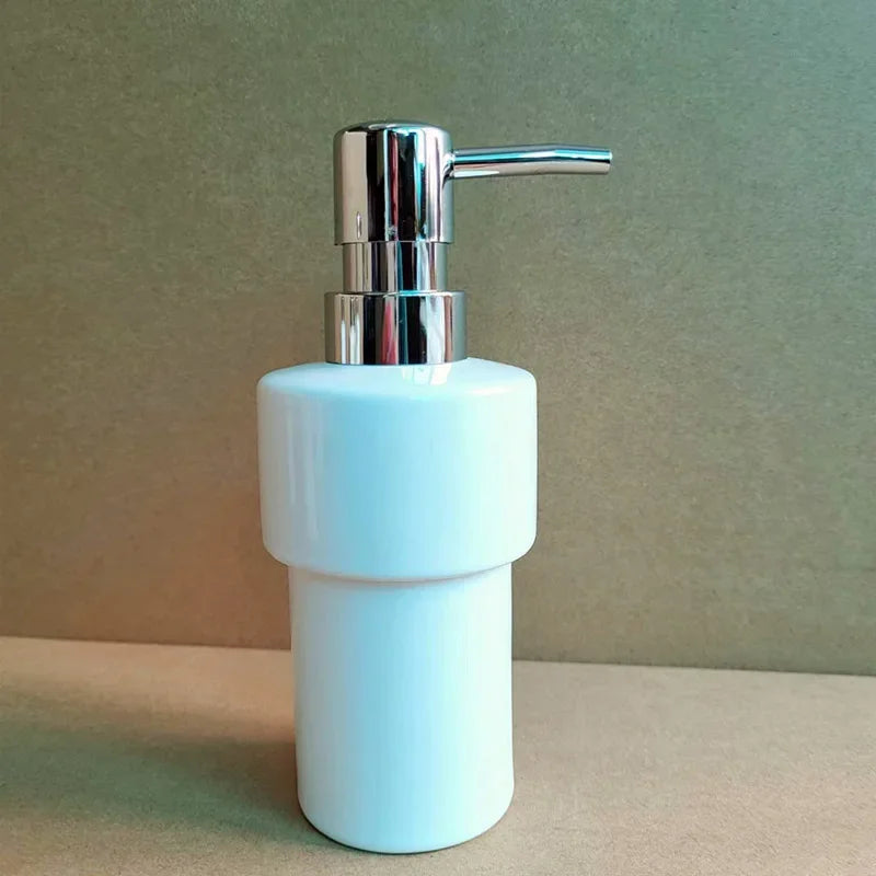 distributeur savon liquide mains blanc moderne opacique céramique fixe salle bain