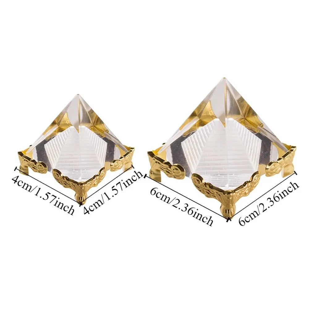 pyramide transparente résine dorée écritures anciennes artisanale décoration méditative geometrie statuette creative
