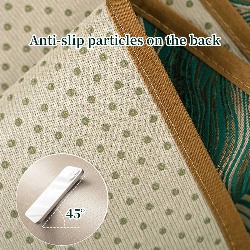 Des particules antidérapantes à l'arrière permettent une meilleure adhérence.