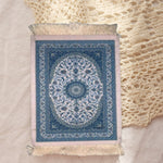 tapis table classique ornements floraux motifs géométriques franges rouge vert bleu beige blanc respectueux