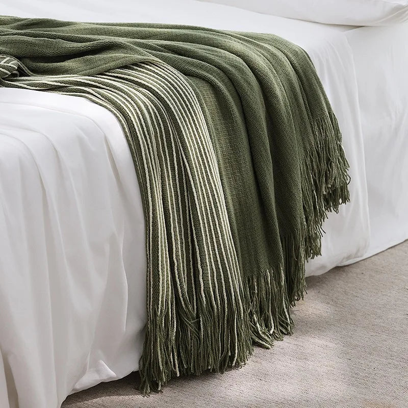 couverture tricotée vert olive rayures blanches simple anti boulochage portable hospitalière voyages pique nique