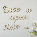 lettres decoratives bois calligraphiques peluche singe fleurs deco murale naturelleOpaque