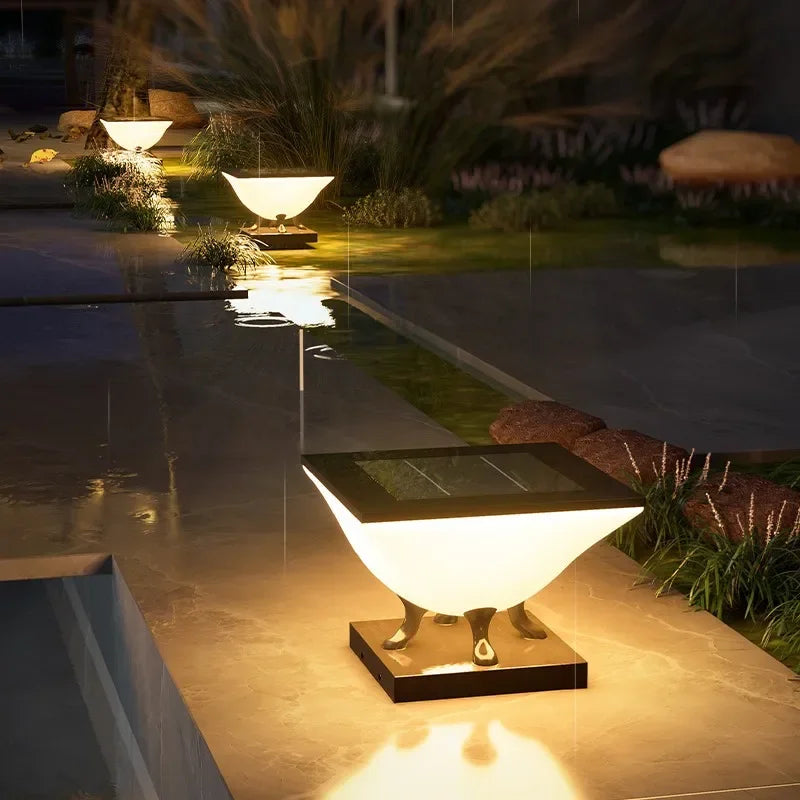 lumière solaire moderne pieds métalliques blanc gris contemporain minimaliste led