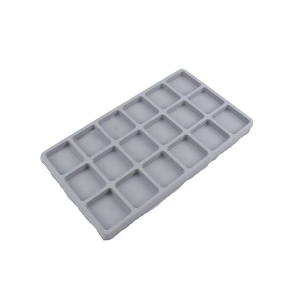 plateau conception gris clair mat opaques outils couture boite rangement ciseaux pinces bijouterie fonctionnelle