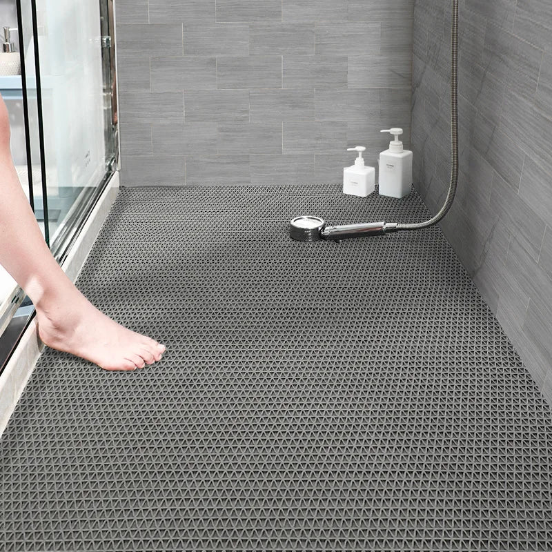 tapis douche rouge gris moderne anti dérapant triangle salle bain respectueux environnement