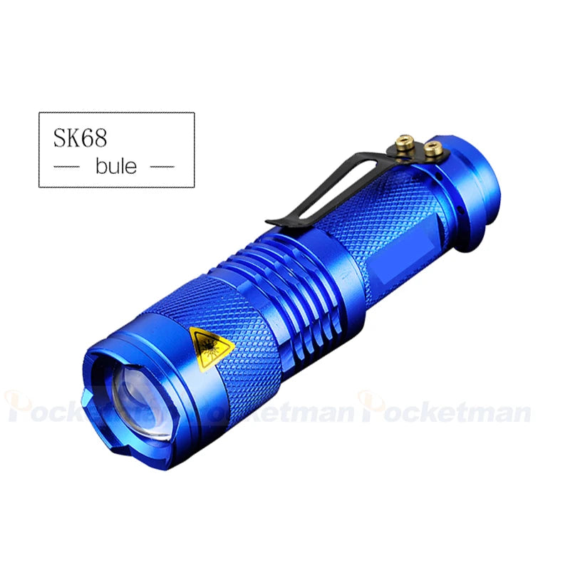 torche led étanche modes lumiere intense résistante chocs vert rouge noir bleu