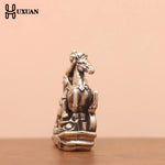 statue homme cheval argenté relief details traditionnel art asiatique decor maison salon erotique erotique