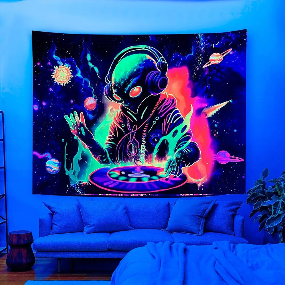 tapisserie murale astronaute extraterrestre fluorescente psychédélique décor chambre lumière noire multicolore grande taille