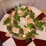 décoration intérieure guirlande lumineuse fleurs roses feuillage vert mariage romantique festive polyester led piles