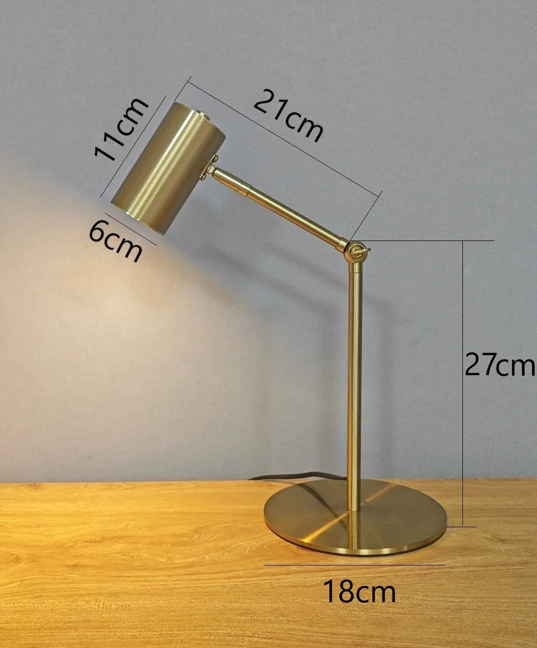lampe table moderne dorée lisse interrupteur bouton led opaque chambre salon étude