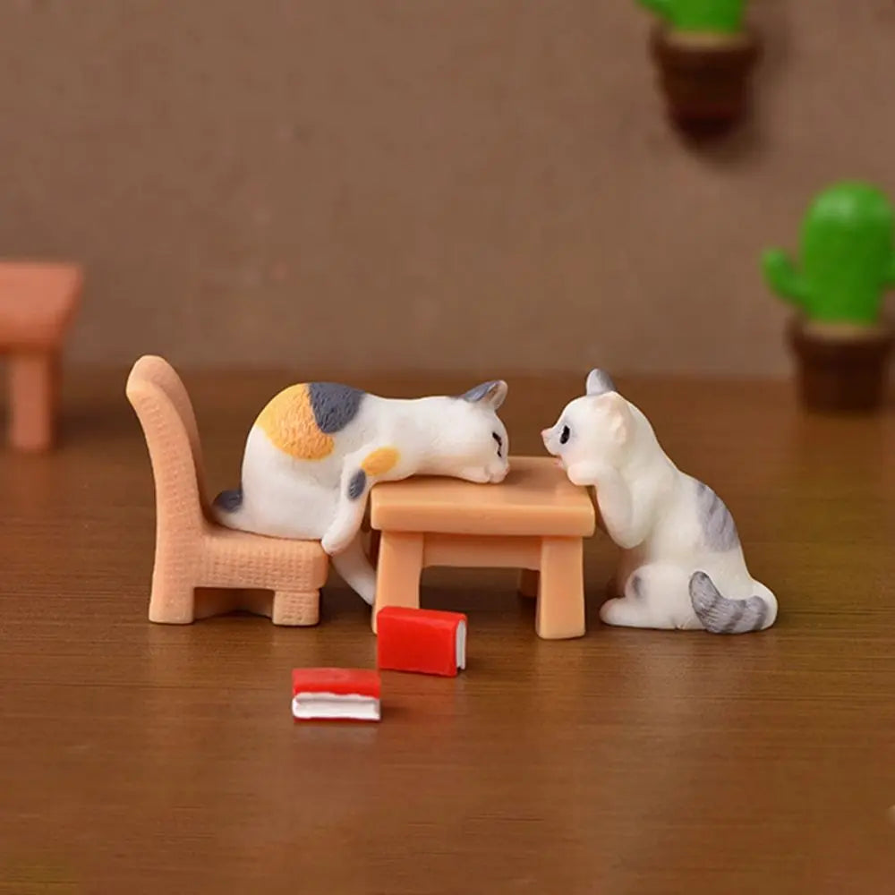 figurines chats différents motifs yeux blancs décor maison terrarium miniature réaliste Podscape ornement jardin