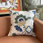 coussin décoratif brodé motifs floraux multicolore moderne maison canapé