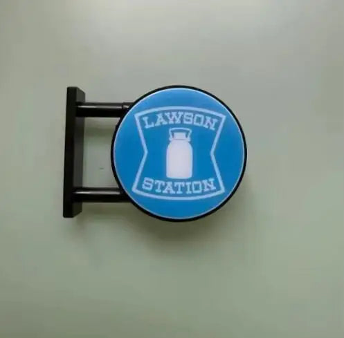 panneau lumineux moderne aimanté clips vert bleu blanc logos enseignes family mart lawson station
