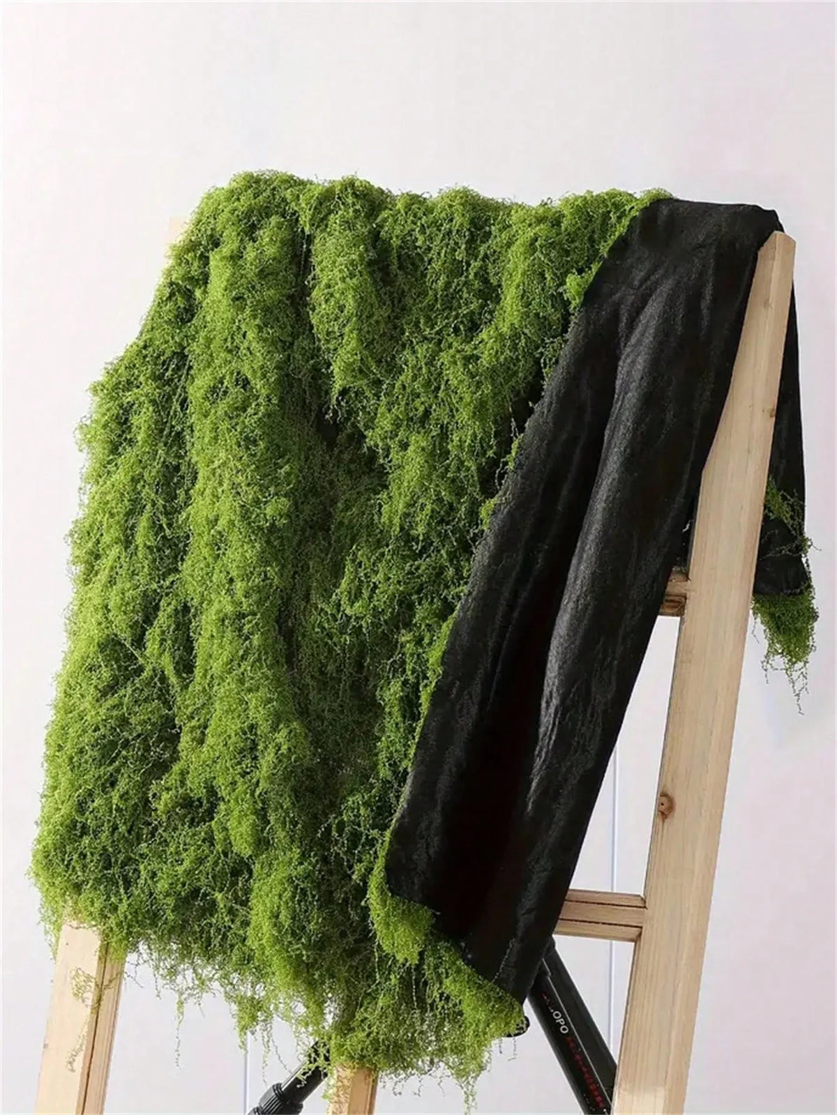 tapis mousse artificielle herbe dense feuillage varié rochers sable structure extérieure zen garden