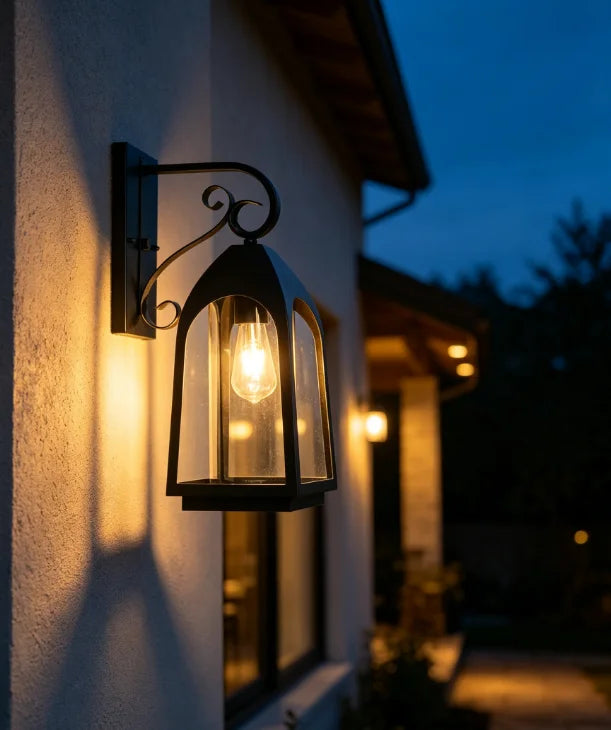 lampe murale extérieure vintage noir verre translucide élégante classique résistante l'eau facile éclairage maison
