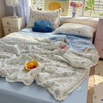 litre couverture fleurs romantique gris rouge blanc dentelle bordure chambre fille