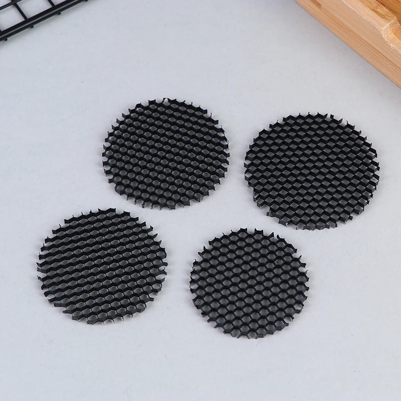 grille ventilation moderne noir maille nid d'abeille antiéblouissement aluminium opaquet fixations cachées