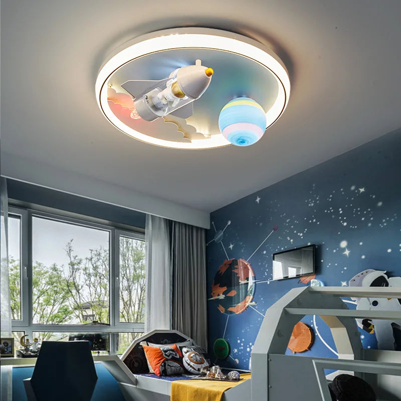 plafonnier moderne astronautes fusées planètes nuages blanc bleu orange jaune gris chambre enfants