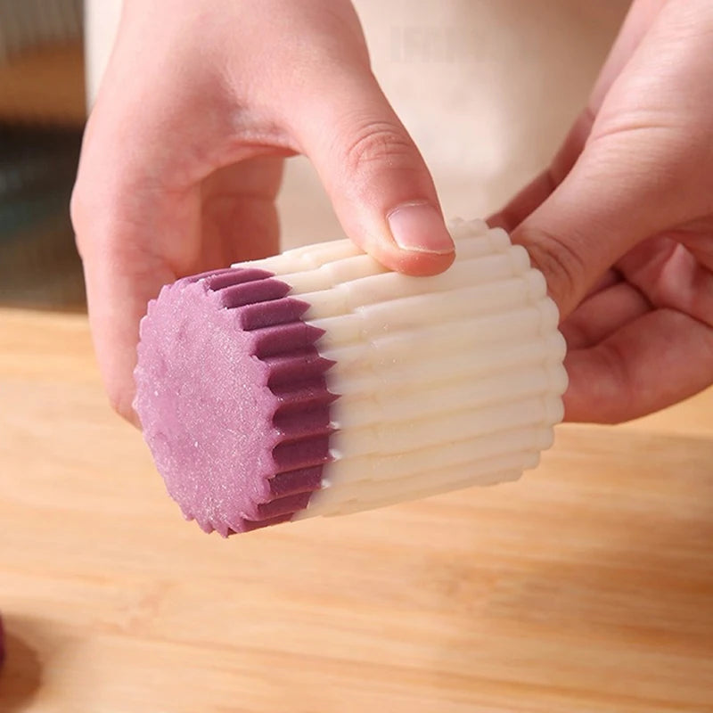 moule dessert fleur corolle radial rainures verticales transparence opaques asiatique traditionnel
