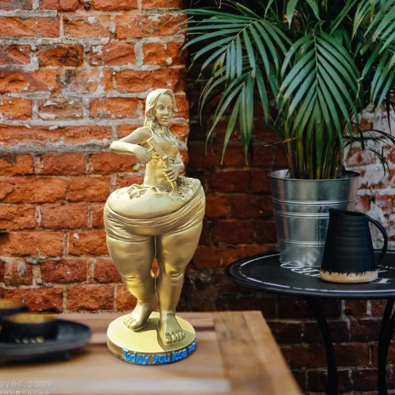 statuette moderne femme blanche dorée buste volumineux fleurs collier outil yoga déco chambre sport