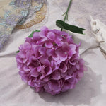 bouquet fleurs artificielles hortensias blanc bleu rose vert orange violet intérieur vintage romantique