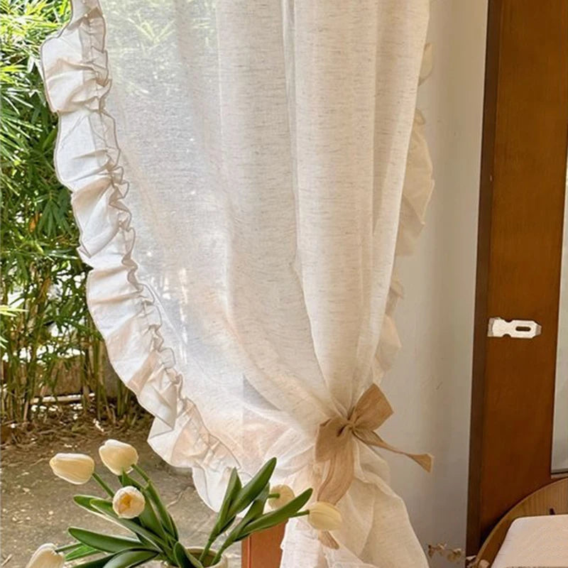 rideau blanc semi transparent classique romantique volants dorés salon chambre coucher