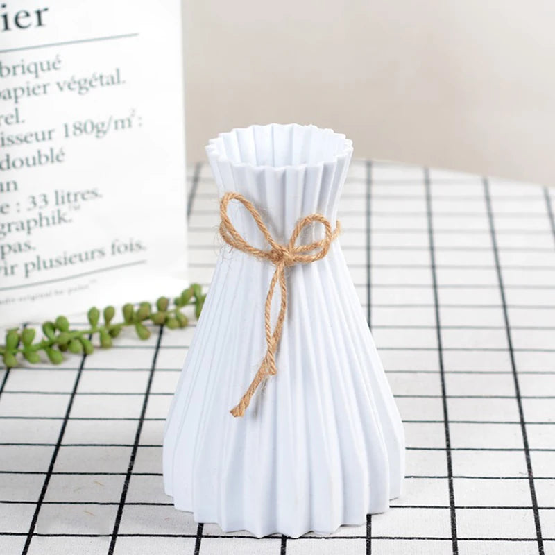 vase decoratif moderne gris blanc noir plissé gaufré faux fleurs tournesol eucalyptus lilas jonquille