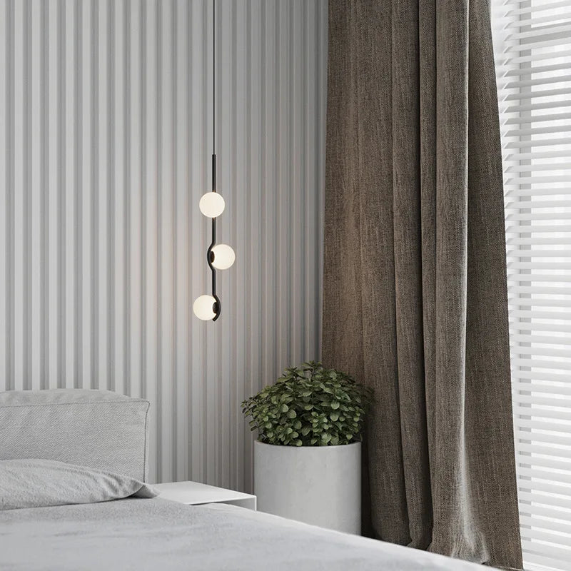 suspension lumineuse moderne sphères translucides structure métallique noir blanc minimaliste plafonnier led contemporain
