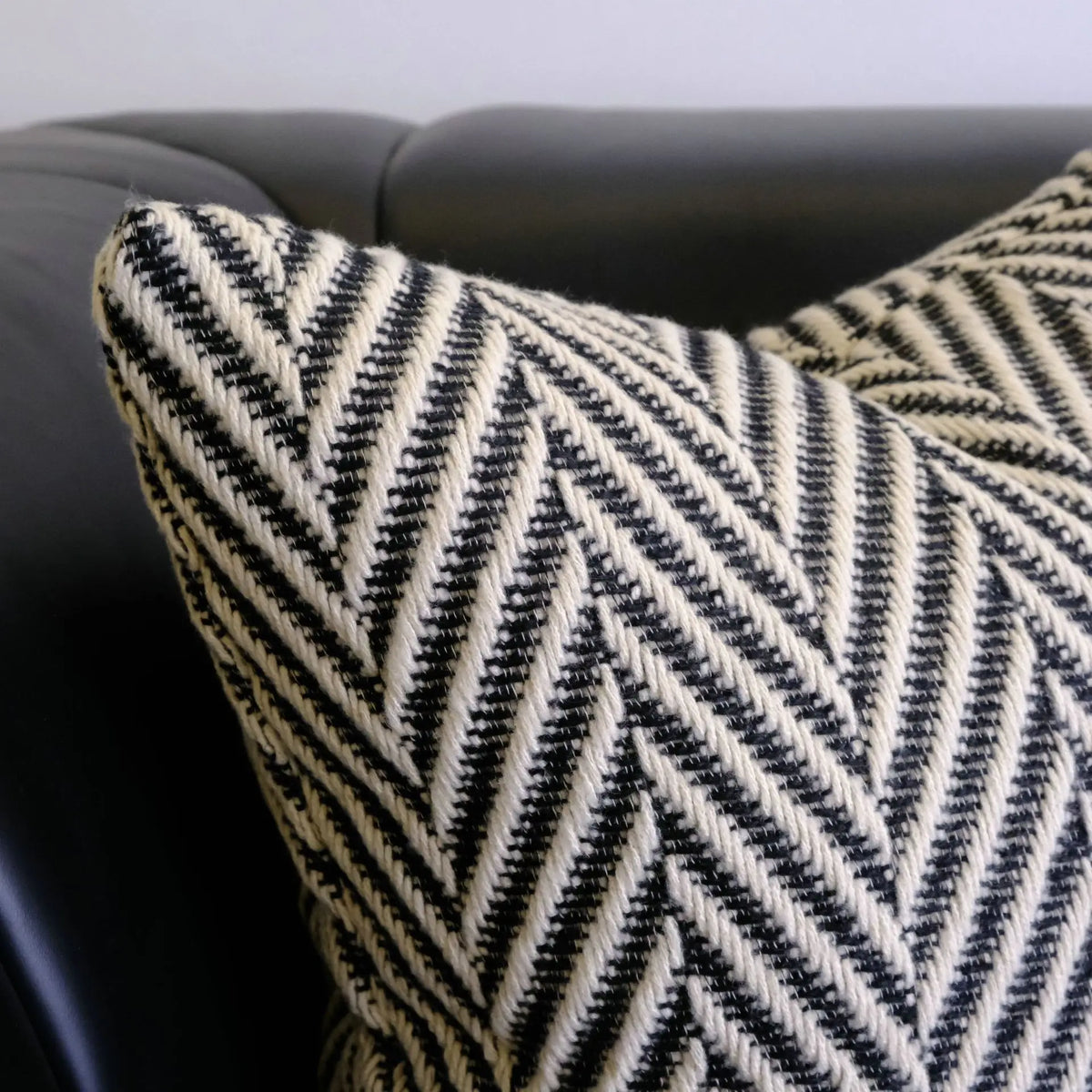 housse coussin moderne nordique motif géométrique noir blanc polyester coton lavable 30x50cm 45x45cm 50x50cm
