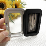 boîte aiguilles transparente moderne noir argenté rangement aiguilles couture accessoire broderie plastique